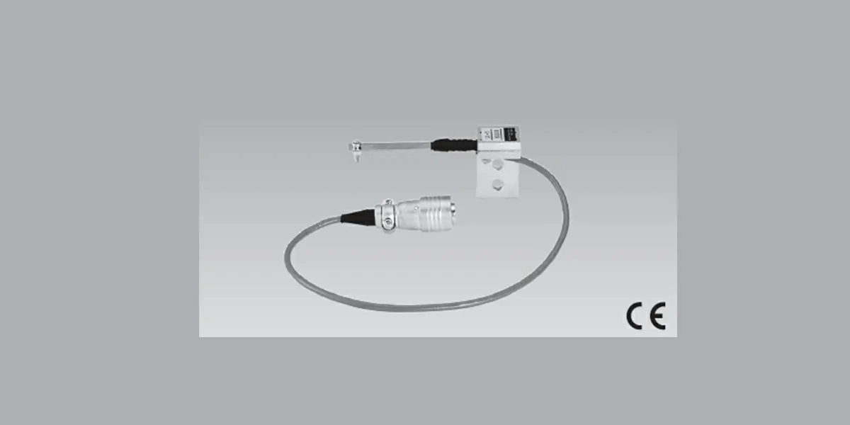 Cantilever type Displacement Transducer